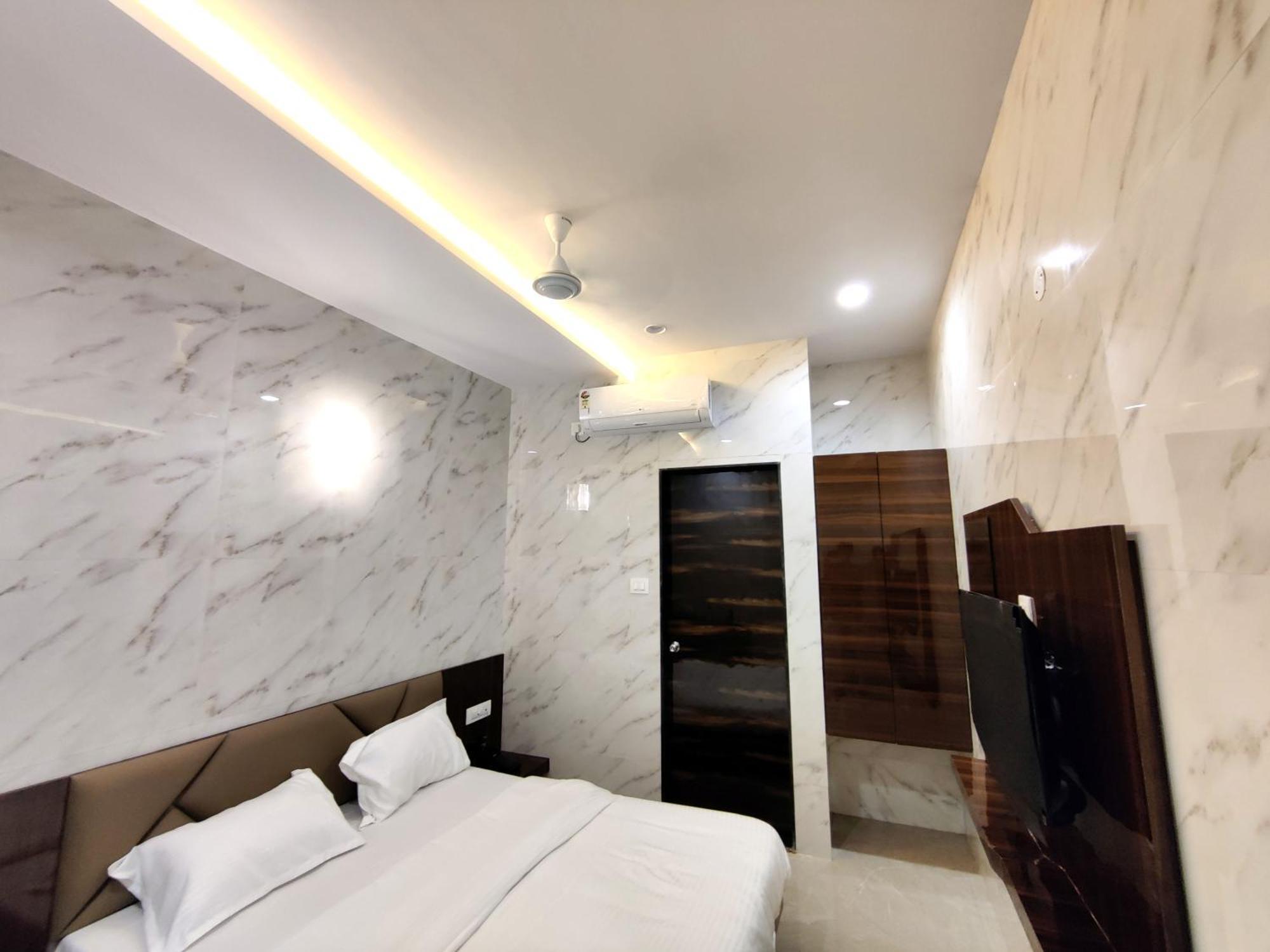 Hotel Comfy Inn Bombay Exterior foto